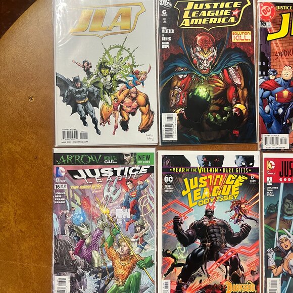Lot of 12 Dc comics  JLA; syndicate rules, odyssey, throne of anlantis, gods and - Picture 2 of 6